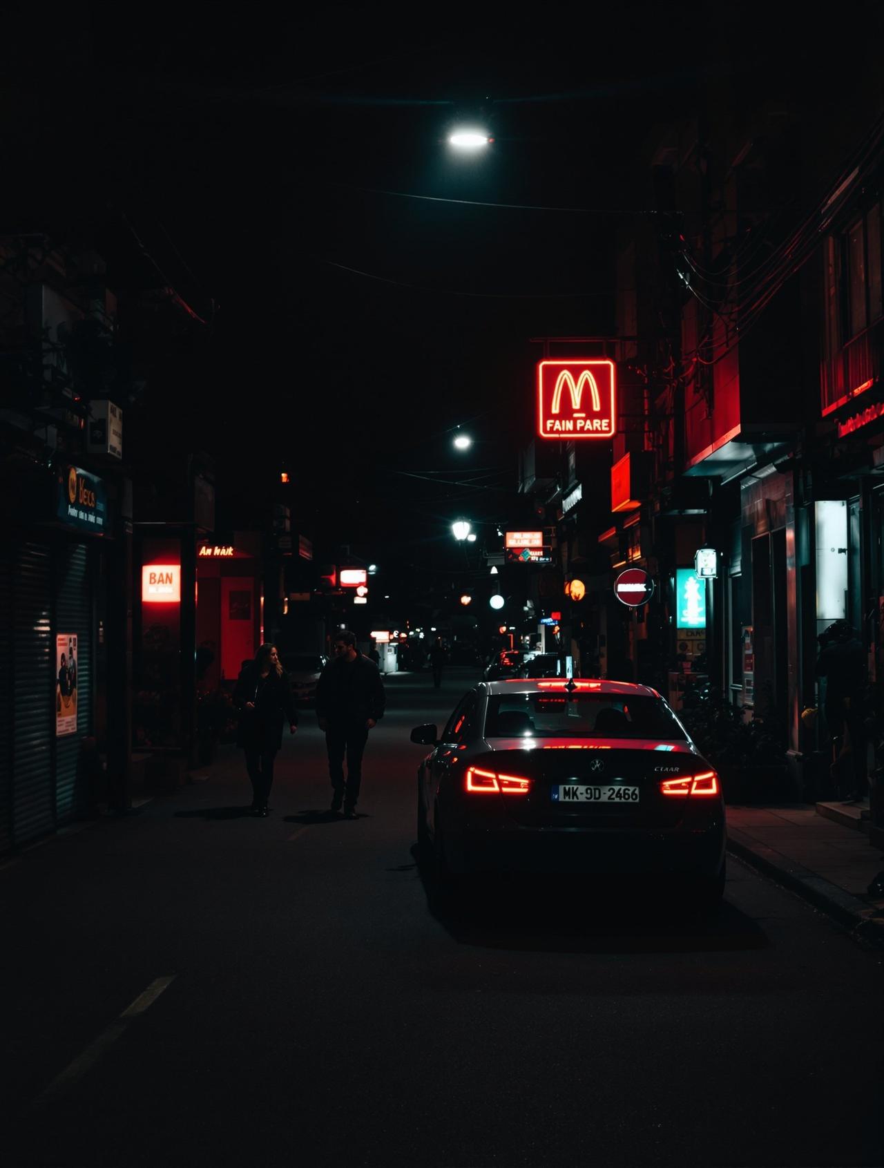 某男星深夜私会现场 - 吾爱吃瓜